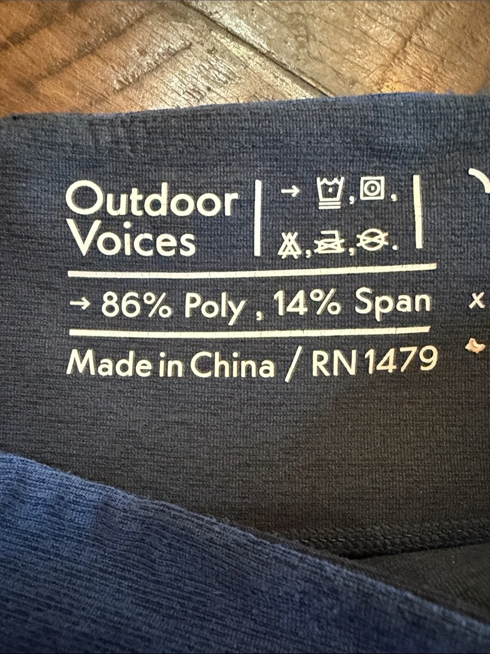 Outdoor Voices Black & Navy Performance Leggings - Picture 3 of 5